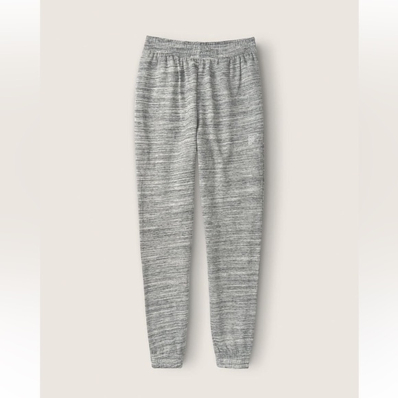 NWT Victoria secret PINK High Waist Campus
Jogger size S - Picture 4 of 5